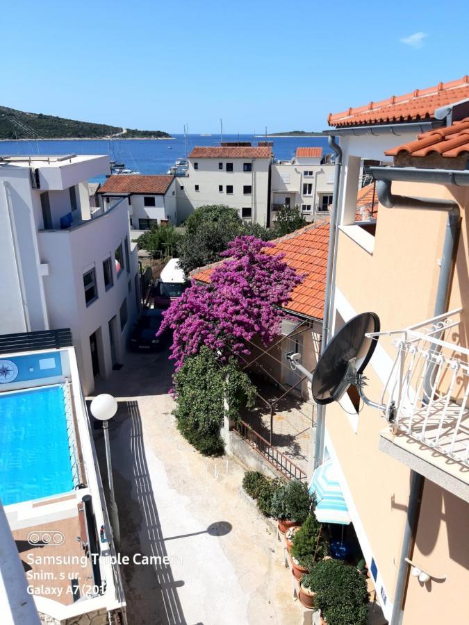 -Villa Sjor -Primosten-Apartmani- Has 2 Large Apartments And 2 Smaller Ones -Primosten Lokvice 6 Екстер'єр фото