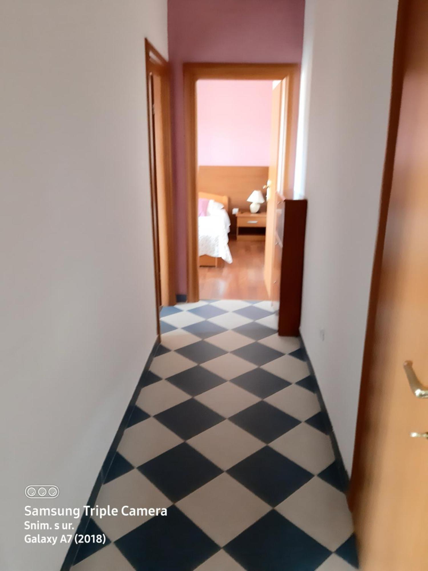 -Villa Sjor -Primosten-Apartmani- Has 2 Large Apartments And 2 Smaller Ones -Primosten Lokvice 6 Екстер'єр фото